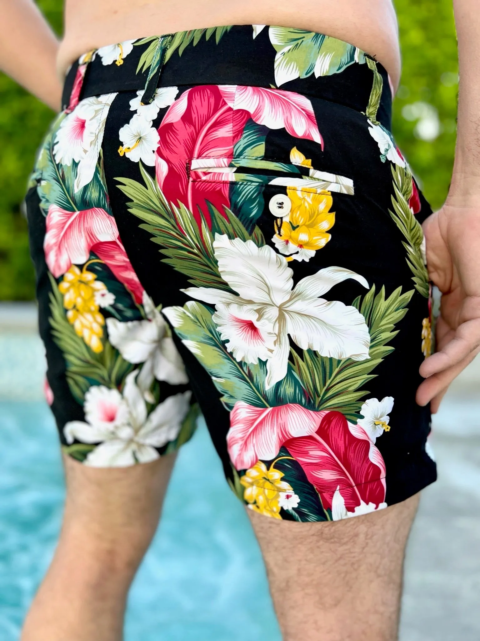 black hibiscus short