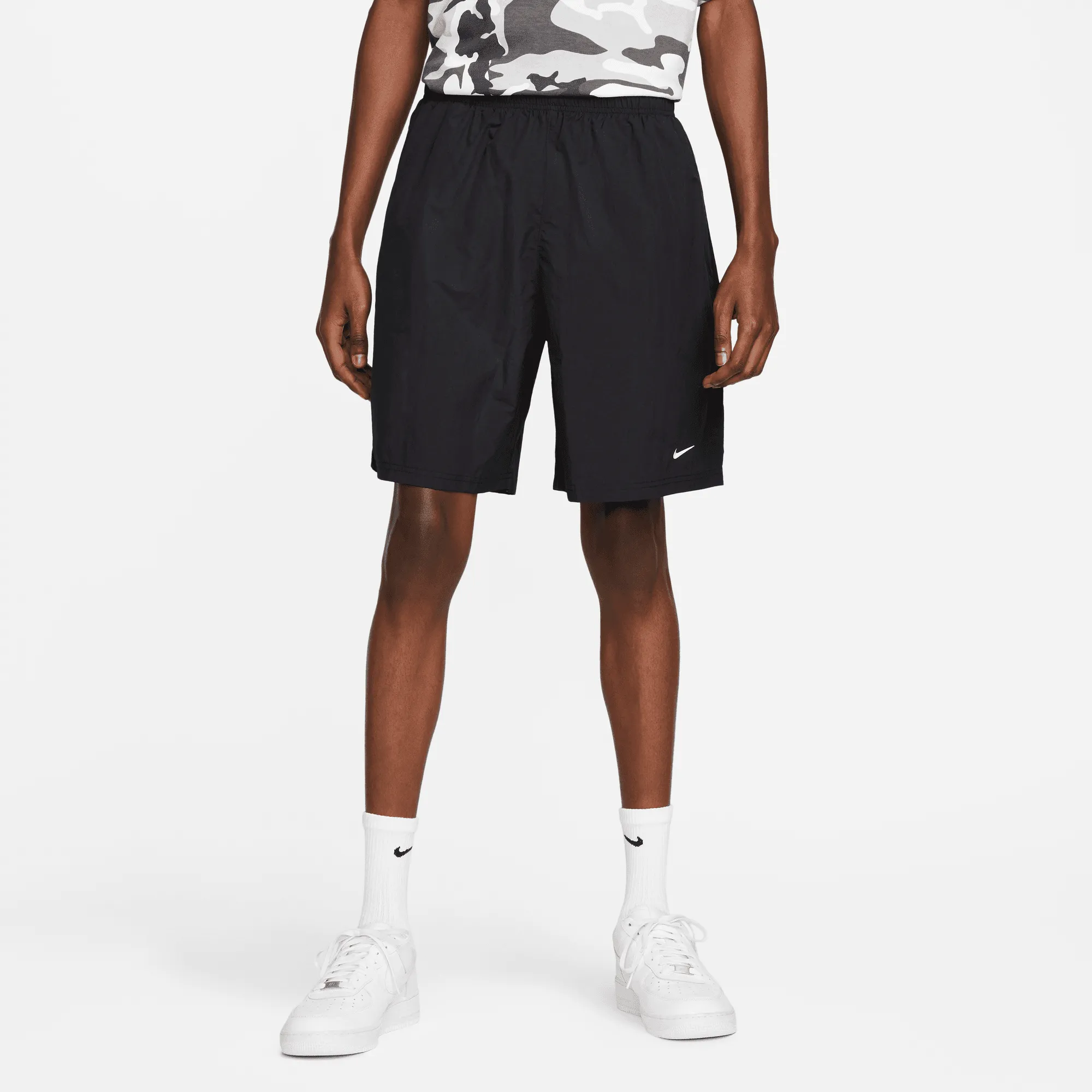 Nike Solo Swoosh Men's Woven Shorts