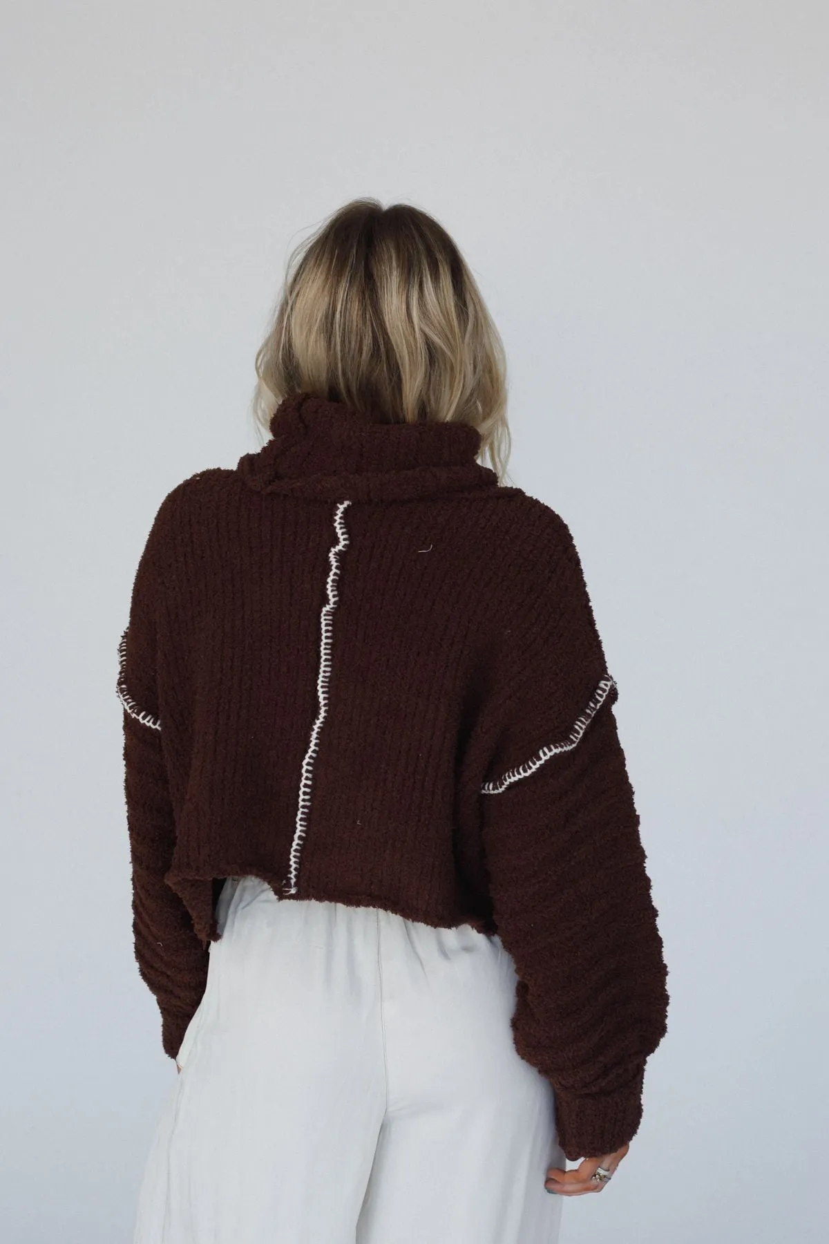 Petal Warmth Sweater - Brown