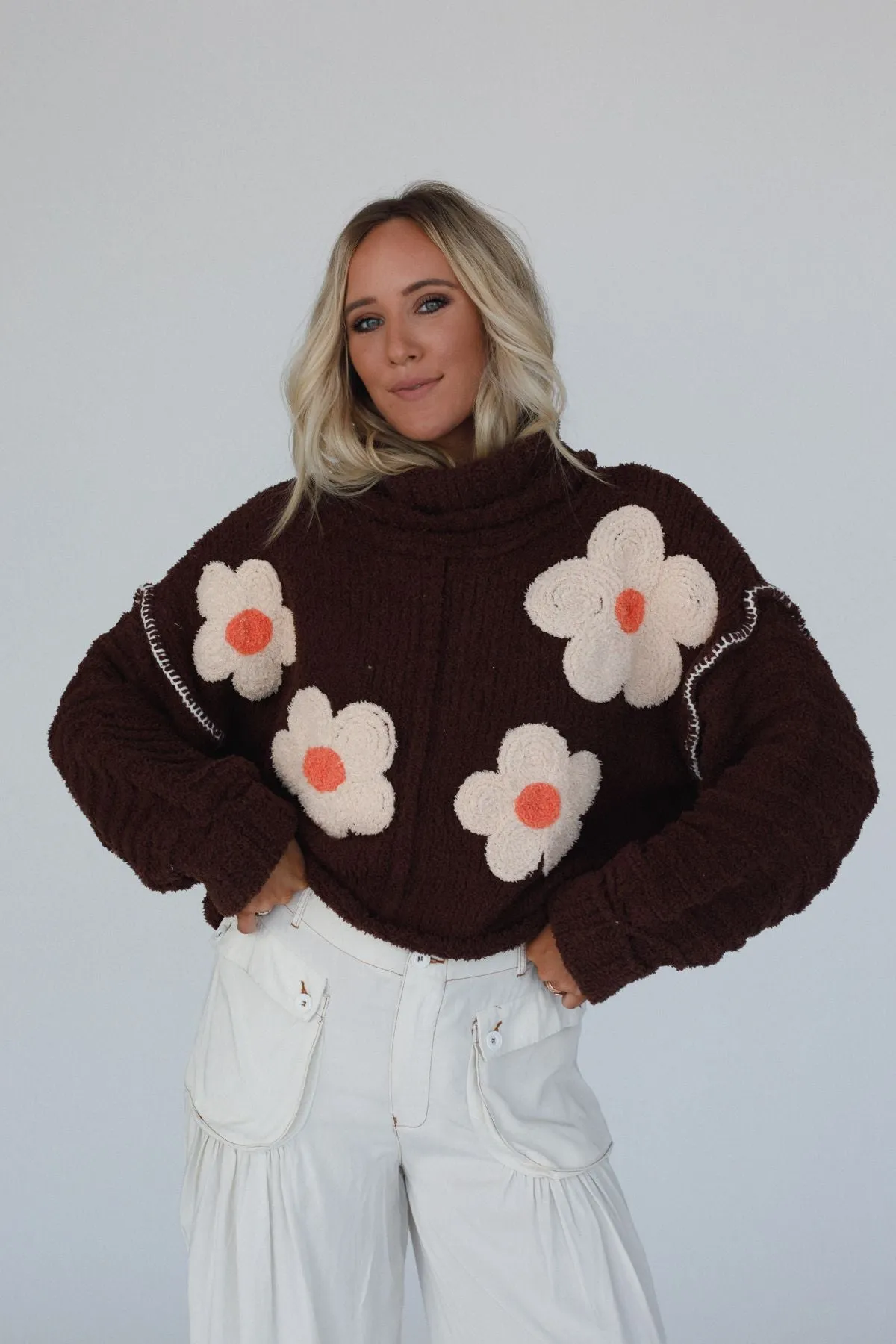 Petal Warmth Sweater - Brown