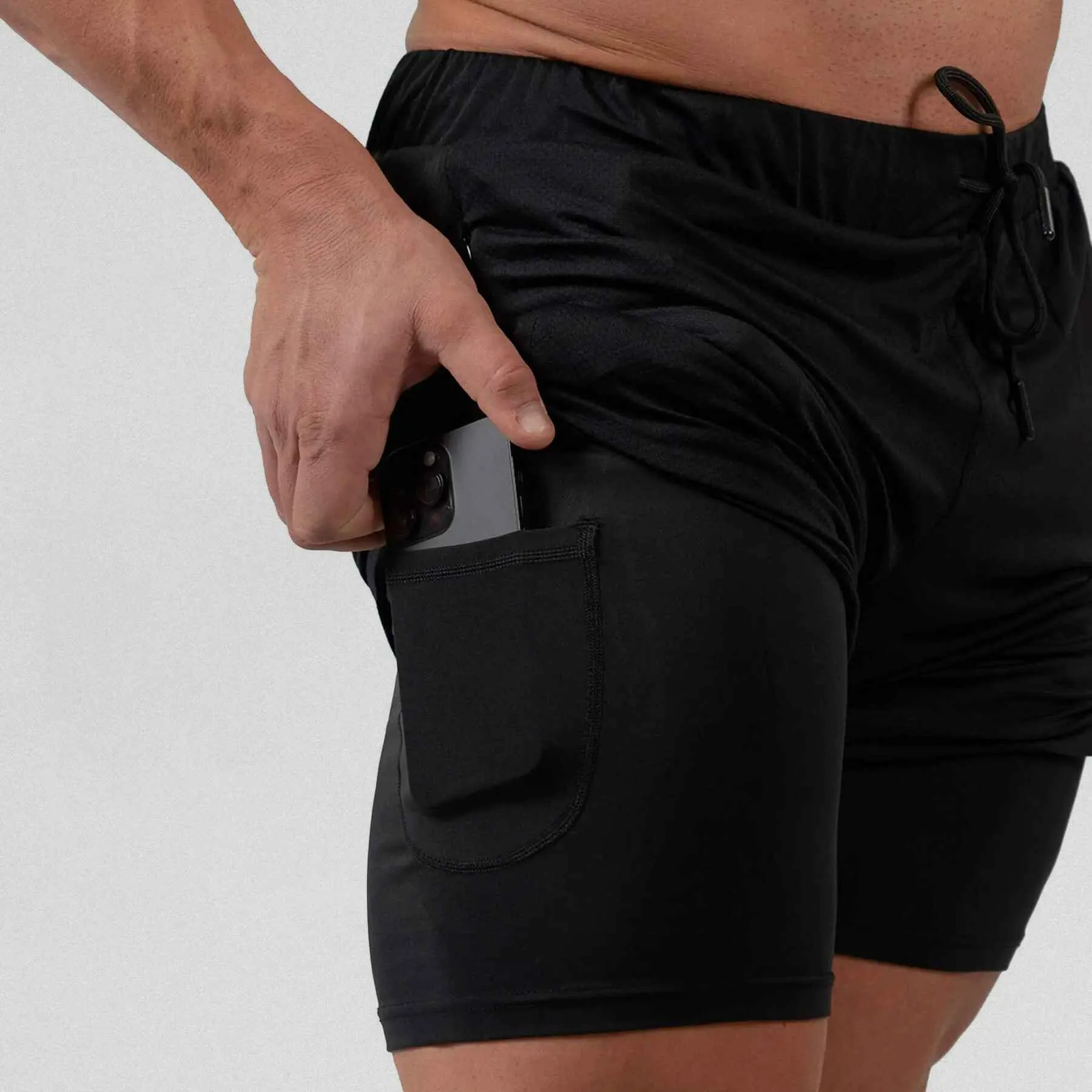 React Training Shorts - Black