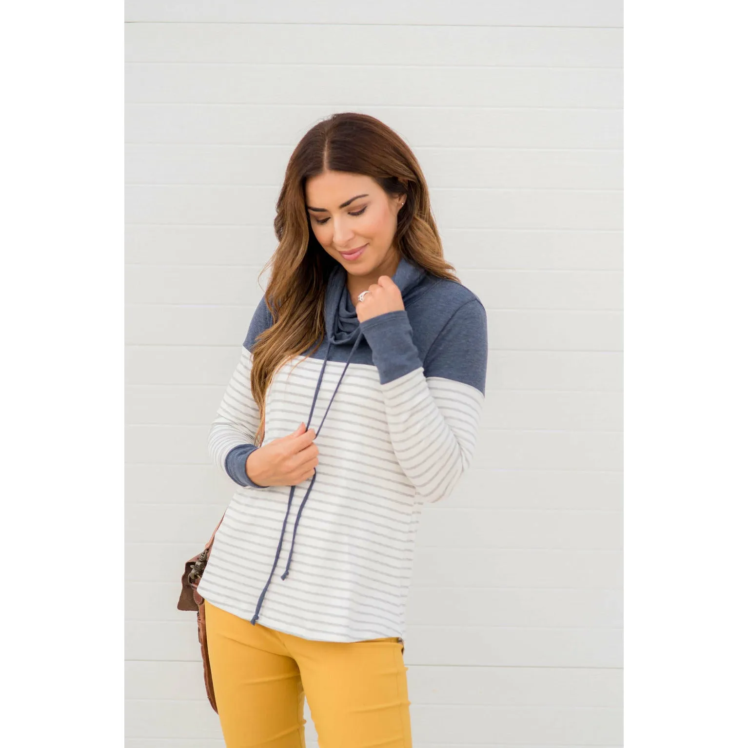 Solid Shoulder Striped Cowl Neck Sweatshirt